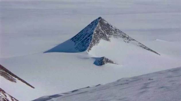 Nunatak: la piramide in Antartide