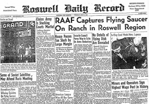 La cronaca dei fatti sul Roswell Daily Record dell'8 luglio 1947: si parla della cattura di un misterioso "piattino volante" (Flying Saucer) da parte delle forze aeree degli Stati Uniti. | WIKIMEDIA