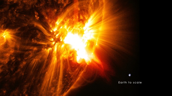 Sole, eruzioni solari, flare, brillamenti, campo magnetico solare, astrofisica, treccia magnetica