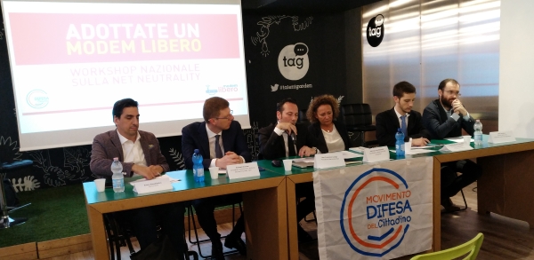 La campagna Modem Libero porta avanti ormai da di tempo diverse iniziative a livello istituzionale, quindi di Parlamento italiano o nelle sedi europee, o di sensibilizzazione nei confronti degli utenti.