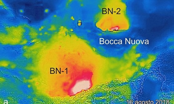Un'immagine termica ripresa dall'Ingv il 16 agosto sui crateri di Bocca Nuova 1 e 2