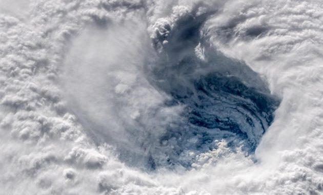 L'occhio dell'uragano Florence (categoria 4, settembre 2018) ripreso della Stazione Spaziale Internazionale.|Nasa