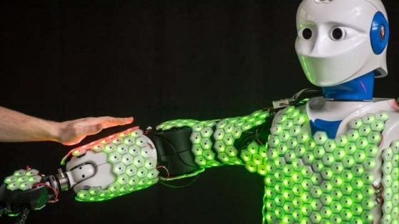 Simil pelle di sensori per robot