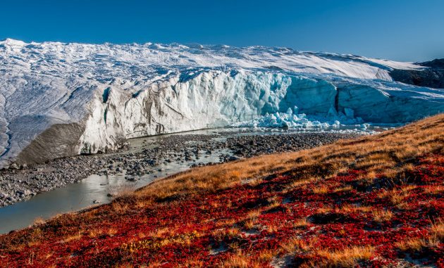 Il ghiacciaio di Russell, in Groenlandia. L'eccezionale <a title="focus.it, la Groenlandia si scioglie come un ghiacciolo" href="https://scienzamagia.eu/?s=groenlandia">ondata di calore nell'Artico</a> del 2019 ha provocato una perdita di ghiacci di 370 miliardi di tonnellate, un dato ben oltre la media annuale. <span class="ACopy">|</span> <span class="ACopy">SHUTTERSTOCK