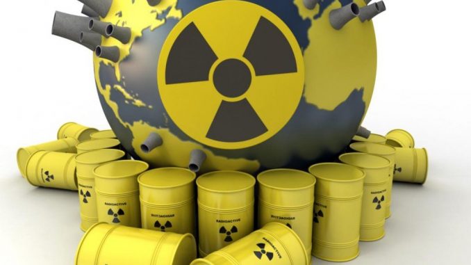 Residui di scorie radioattive dai depositi di stoccaggio