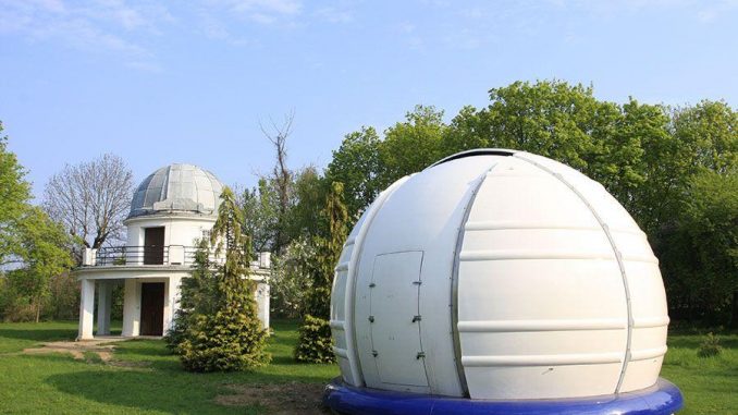 Rete mondiale di telescopi per simulazioni planetarie