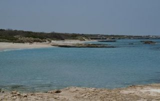 Spiaggia di San Foca dove è stato costruito il microtunnel ed oggi è operativo il gasdotto, senza che alcun danno sia stato fatto alla sua bellezza e alcun disturbo recato ai suoi frequentatori