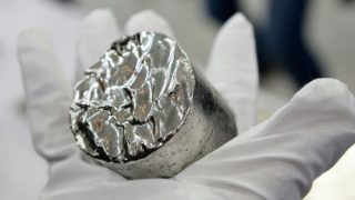 L'Iridio, uno dei metalli più preziosi colpisce un top