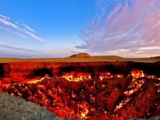 La porta dell'inferno, un cratere che brucia da decenni