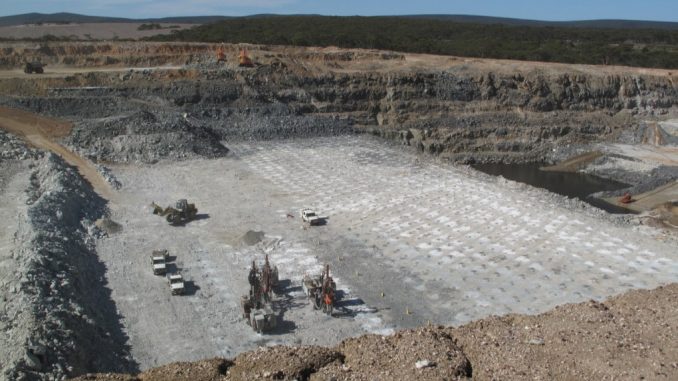 Una miniera di litio in Australia. Kamzara | Shutterstock