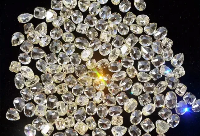 Dai meteoriti un nuovo materiale più duro dei diamanti