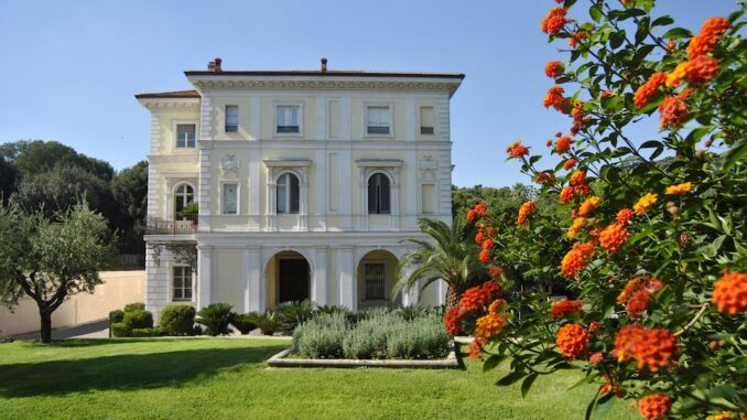 L’attuale sede del Grande Oriente d’Italia, villa il Vascello, a Roma (Foto Goi)