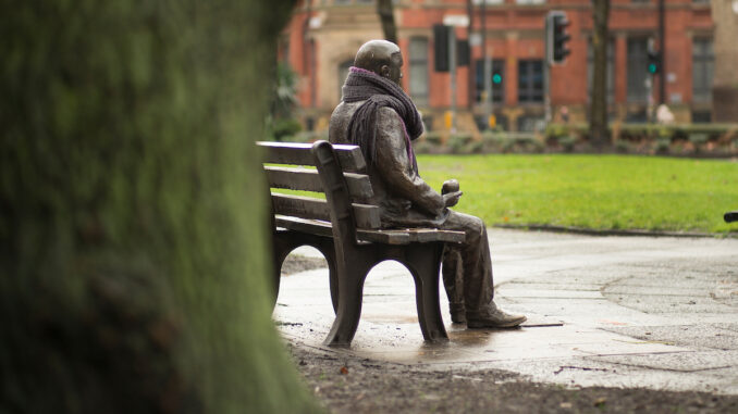 Una statua dedicata ad Alan Turing a Manchester, Regno Unito (Getty Images)